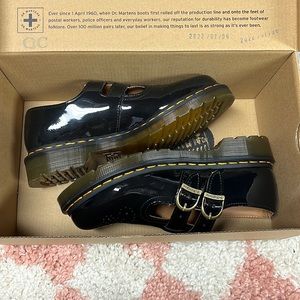 Dr martens 8065 patent Mary janes black brand new in box